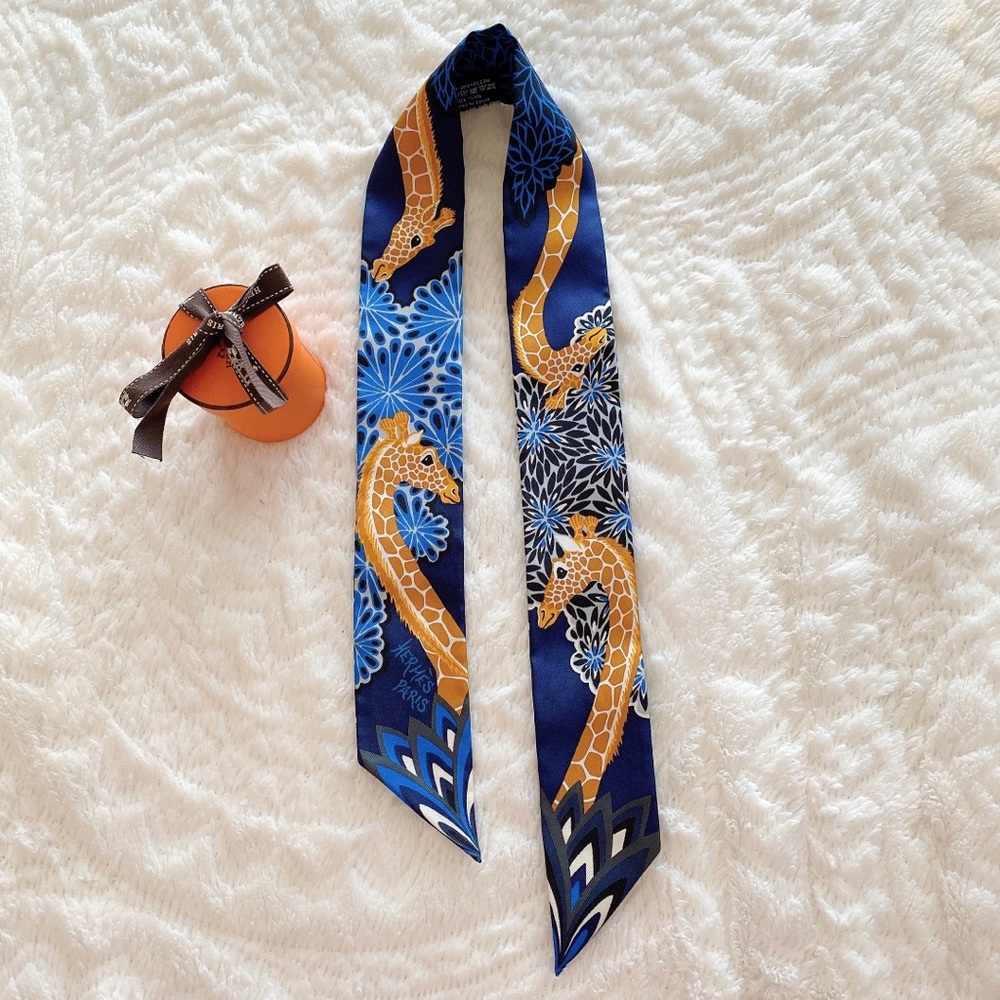 💗SOLD💗 Hermes Twilly - The Three Graces